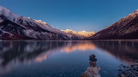 Live Soak Up The Spectacular Sunrise At Ranwu Lake In E Tibet Cgtn