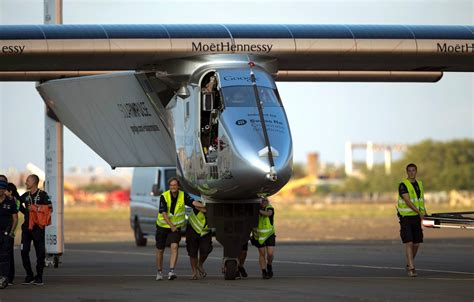 Solar Plane Suspends Around The World Flight Because Of Battery Problem The Washington Post