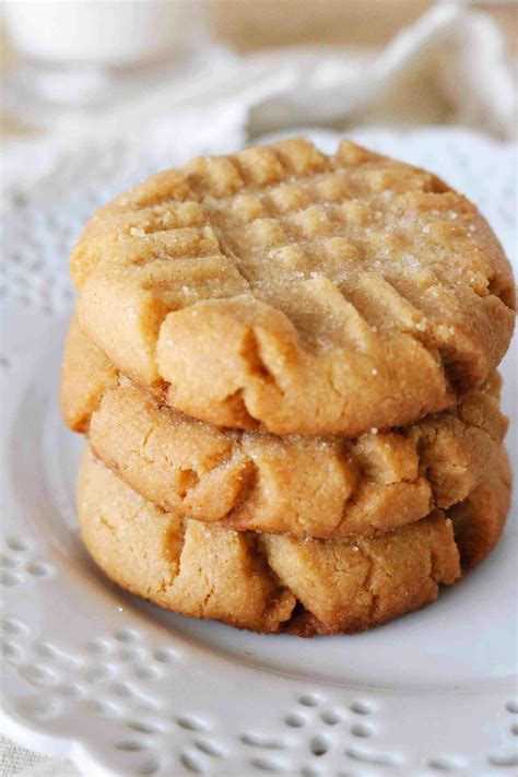 The Easiest Soft And Chewy Peanut Butter Cookies Recipe Best Peanut
