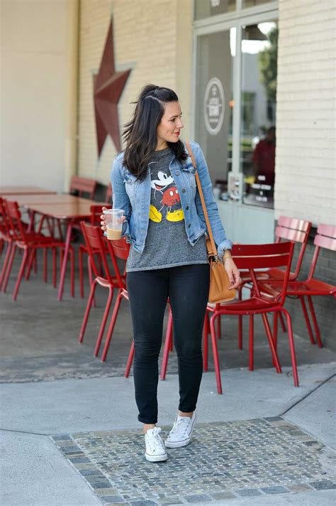 Mickey Mouse Graphic Tee Casual Outfit My Style Vita Casual Disney