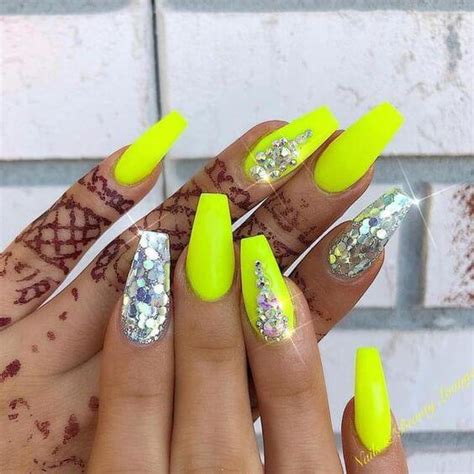 60 Cute Pretty Yellow Nail Designs For 2019 Entertainmentmesh