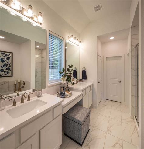 Master Bathroom In Highland Homes Davenport Plan At 17710 Fernweh Court