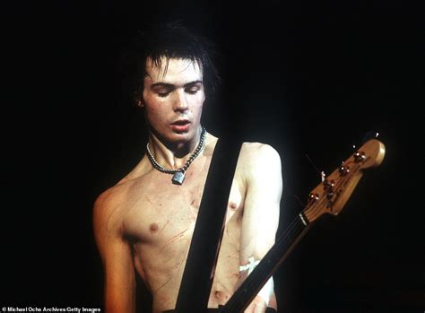 Louis Partridge Is The Double Of Sid Vicious As He Films Scenes For New