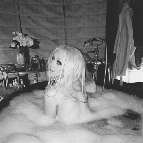 Christina Aguilera The Fappening Nude 4 Photos The Fappening