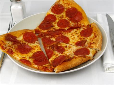 Calories In 2 Slice S Of Pizza Pepperoni Large 14