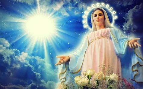 UnciÓn CatÓlica La Primera Aparición Moderna De María Nuestra Señora