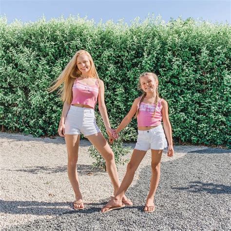 Mia 🦄 Sienna 🧜‍♀️ On Instagram “twinning 💕 Tag Someone You Wanna