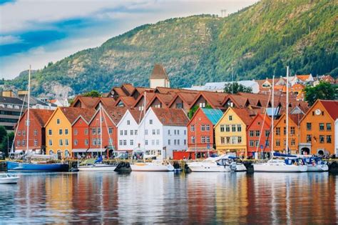 Több száz finnország indulású, dánia érkezésű járatot hasonlítunk össze az összes főbb légitársaság és utazási iroda kínálatából. Stavanger, Bergen és a norvég fjordok - őszi csoportos ...