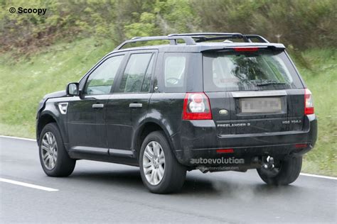 Best of the best 2011: Spyshots: 2011 Land Rover Freelander (LR2) Facelift ...