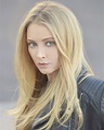 Elisabeth Harnois – Art | Music | Entertainment