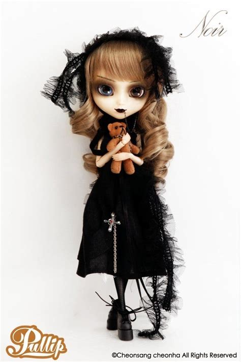 Pullip Noir Nov 2003 Friends Like Sisters Zombie Dolls Gothic Dolls