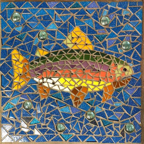 It has also been produced with brilliance by recycling old cds. Beginner Mosaic Artwork | How To Mosaic