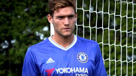 chelsea offer behind the scenes glimpse of marcos alonso and david luiz signings we ain t got