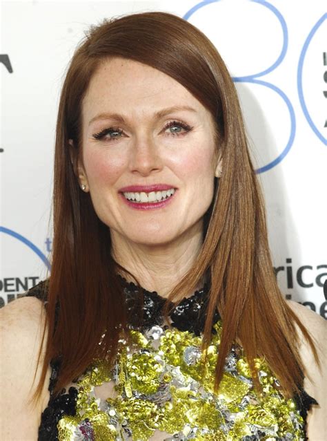 Julianne Moore At Arrivals For 30th Film Independent Spirit Awards 2015