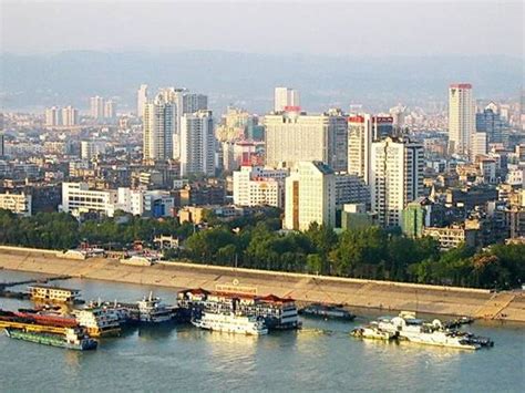 Yichang City View Upstream Of Yangtze River Yangtze River Cruise