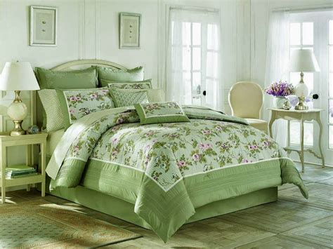 The Marvellous Green Decorative Pillows For Bed Impresiv Wallpapers