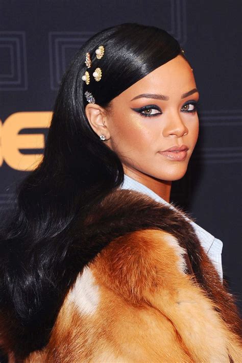 Rihannas Most Iconic Hair Looks Rihanna Hairstyles Celebrity Makeup