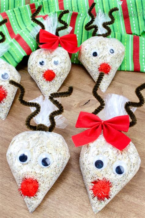 Fun Holiday Kids Craft Oatmeal Reindeer Food Recipe