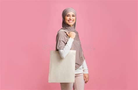Free 2994 Hijab Mockup Psd Yellowimages Mockups Download Free 2994 Hijab Mockup Psd