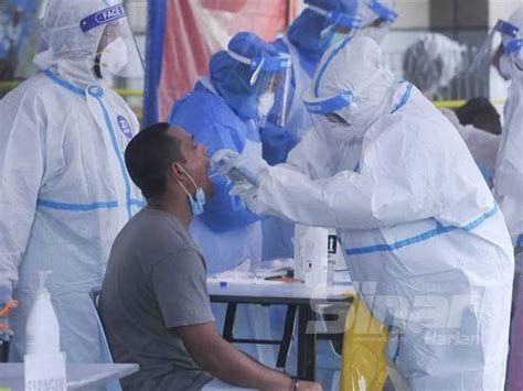 Lebih mudah, kini program saringan. 93,302 pekerja di Johor mohon jalani saringan Covid-19 Perkeso