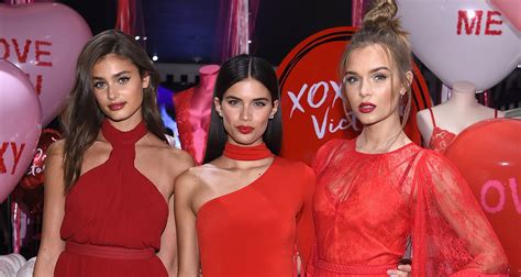 Taylor Hill Sara Sampaio And Josephine Skriver Do Valentines Day Early