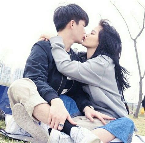 Pin By Y Lam On Ulzzang Korean Couple Couples Cute Couples