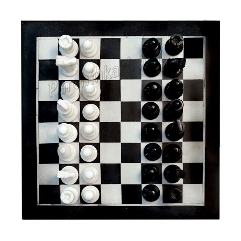 Alabaster Chess Set With Black Marble Chess Board Parchinkari