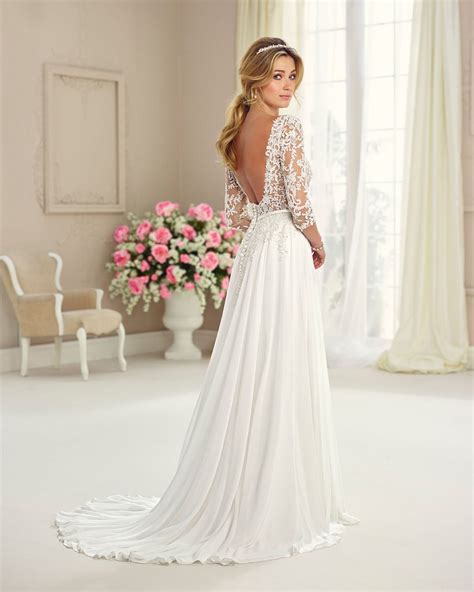 Wedding Dresses For Fall Best Wedding Dresses For Fall Find The Perfect Venue For Your