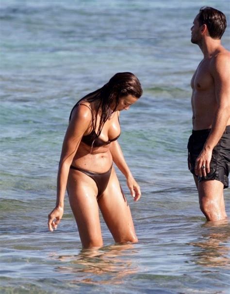 Irina Shayk Showed Her Nipples On The Beach In Ibiza Photos The Fappening