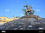 La estatua de San Jorge, la Plaza Manezh, Moscú, Rusia Fotografía de ...
