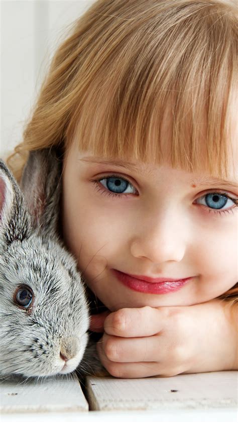 Wallpapers Hd Cute Girl With Rabbit
