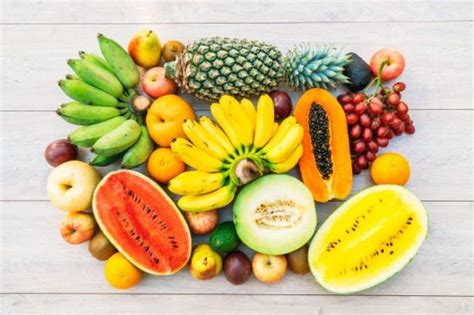 Selain menjadi buah yang tinggi vitamin c, buah nanas juga terkenal dengan. 7 Buah Tinggi Vitamin C, Selain Jeruk