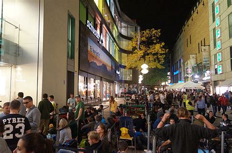 Durchsuche eine liste aller apple stores weltweit und informiere dich über öffnungszeiten, wegbeschreibungen und mehr. Apple Store München : Genius Bar als Retter in der Not