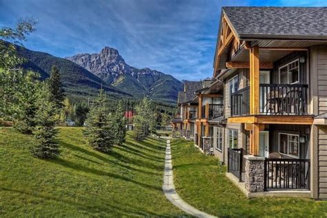 The 8 Best Dog Friendly Hotels In Canmore A Helpful Guide