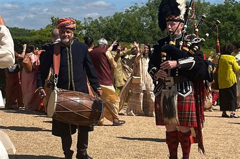 Scottish Piper And Dhol Drummer Piper And Dhol Drum Duo London