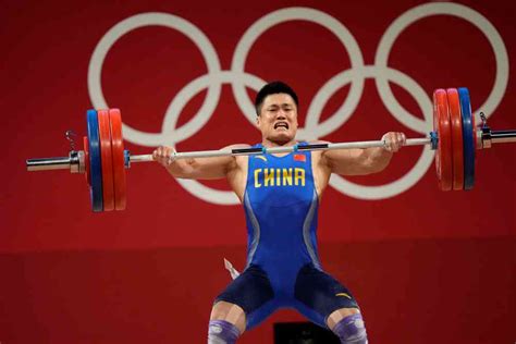 Tokyo Olympics Lyu Xiaojun Becomes Oldest Weightlifting Champ At 37