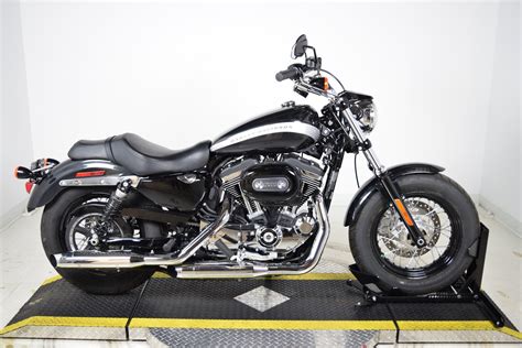 Pre Owned 2018 Harley Davidson Sportster 1200 Custom Xl1200c Sportster