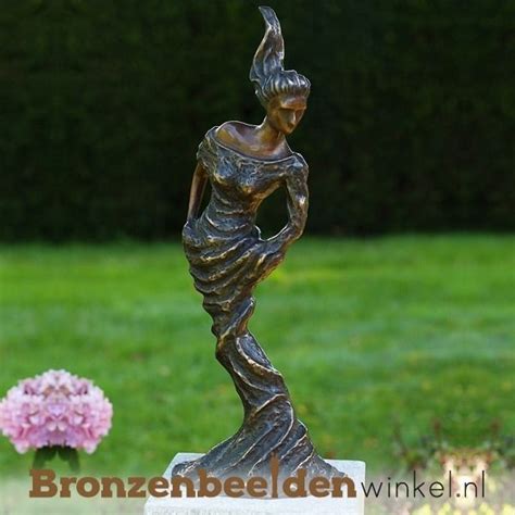 Bronzen Tuinbeeld Vrouw Independant Woman BBW1814 Tuinbeeld