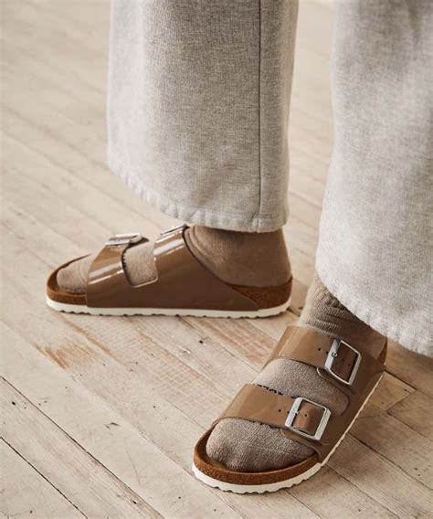 birkenstocks and socks outfit socks and sandals sandals outfit buckle sandals how to wear