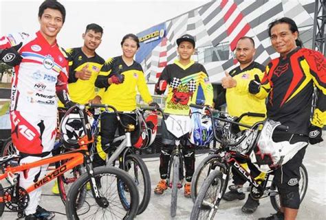 Sea games gold for malaysia pencak silat tanding class d malaysia vs indonesia. Empat pelumba BMX bawa harapan negara di Sukan SEA | Astro ...