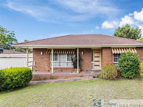 2 Wevlin Close Endeavour Hills House For Sale First National Real