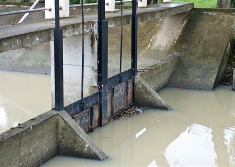 Small Metal Dam Gate For Control Water Level Stock Image Image Of