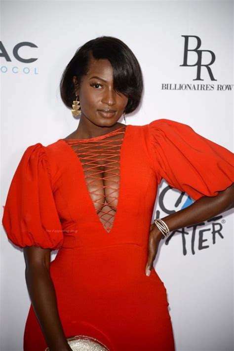 lisa yaro flaunts her boobs at the 2021 tribeca film festival 15 photos thefappening