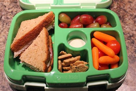 The Busy Moms' Recipe Box: Lunchbox Meal #1 and Bentgo Kids Giveaway