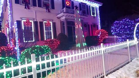 Seizure Warning Christmas Lights Synced To Music In Augusta Maine