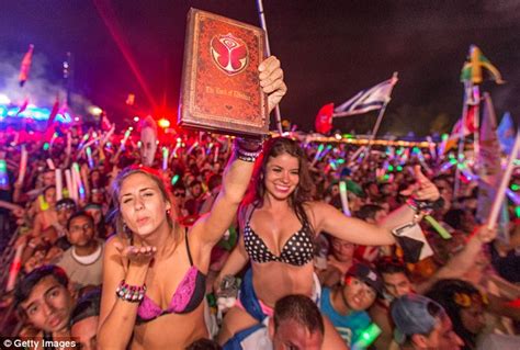 Raver From Music Festival Tomorrowworld Found Naked In The Woods Four