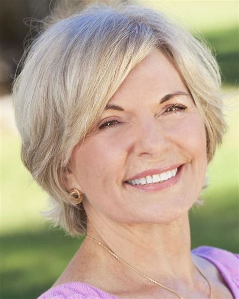 Very Stylish Short Haircuts For Older Women Over 50 In 2021 2022 Page