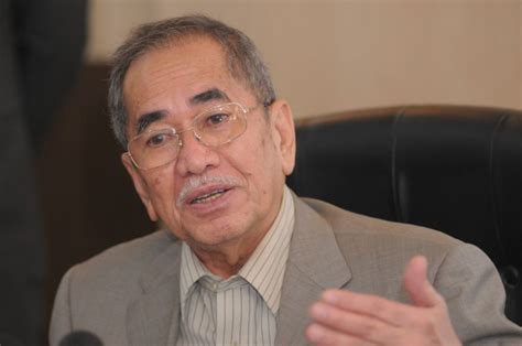 Haji wan junaidi tuanku jaafar (born 1 february 1946) is a malaysian politician. Musim Hujan Punca Air Tasik Chini Keruh, Tiada Kaitan ...