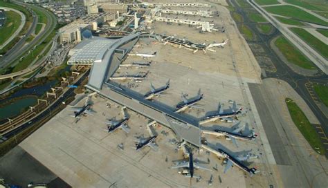 Philadelphia Airport Lands 165m Federal Grant For Runway Extension