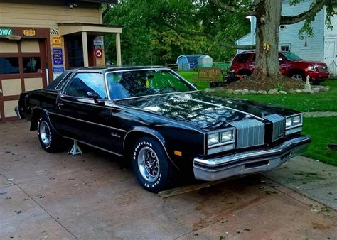 Sitting for 25 Years: 1977 Oldsmobile Cutlass Supreme
